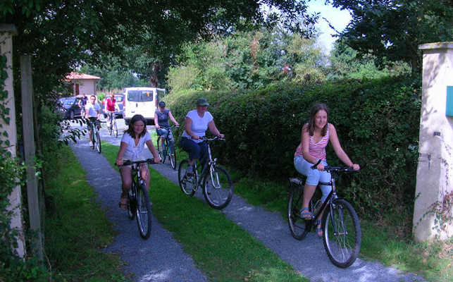 Bike-trip Cyclists at La Charriere